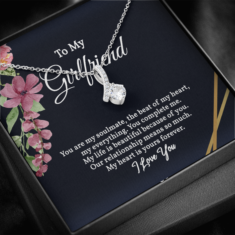 Alluring Beauty Necklace for Girlfriend